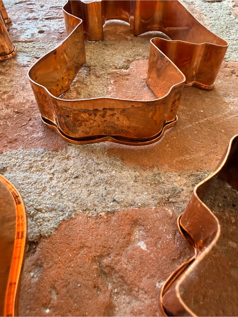 6 Piece vintage Festive Winter Holiday Copper Cookie Cutters by World Market. - Picture 12 of 16